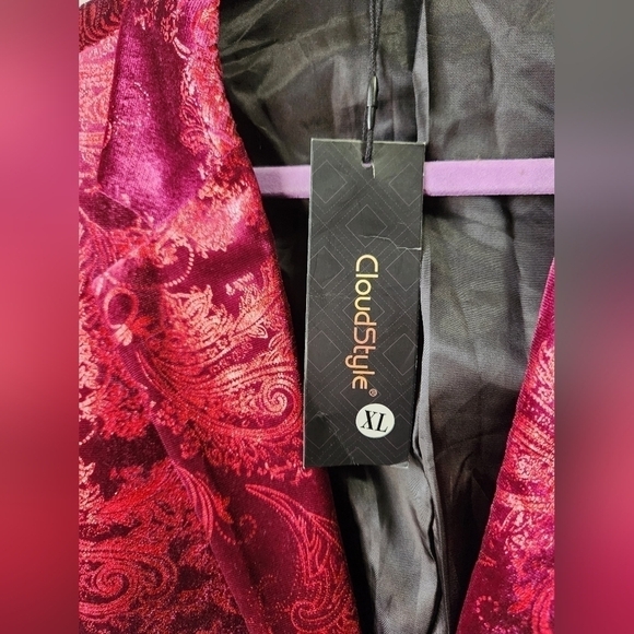 NWT Burgundy and Metallic Paisley Swirl Cloudstyle Jacket XL - Picture 6 of 9